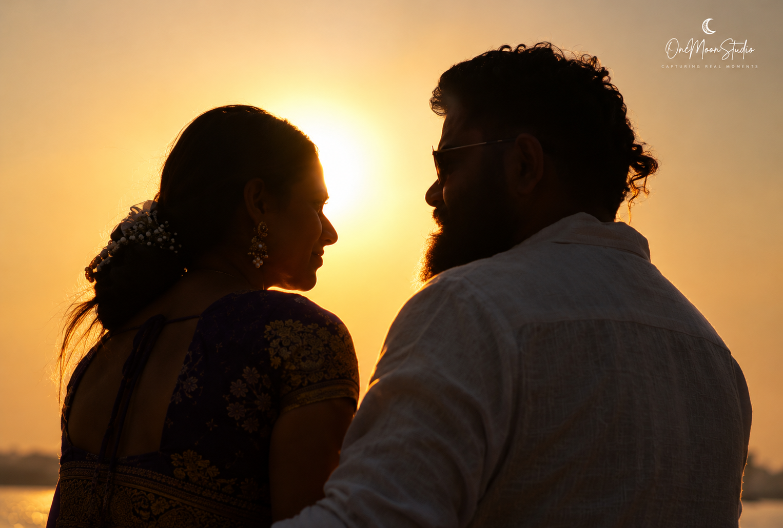 engagement-photoshoot-in-varanasi-onemoonstudio.jpg