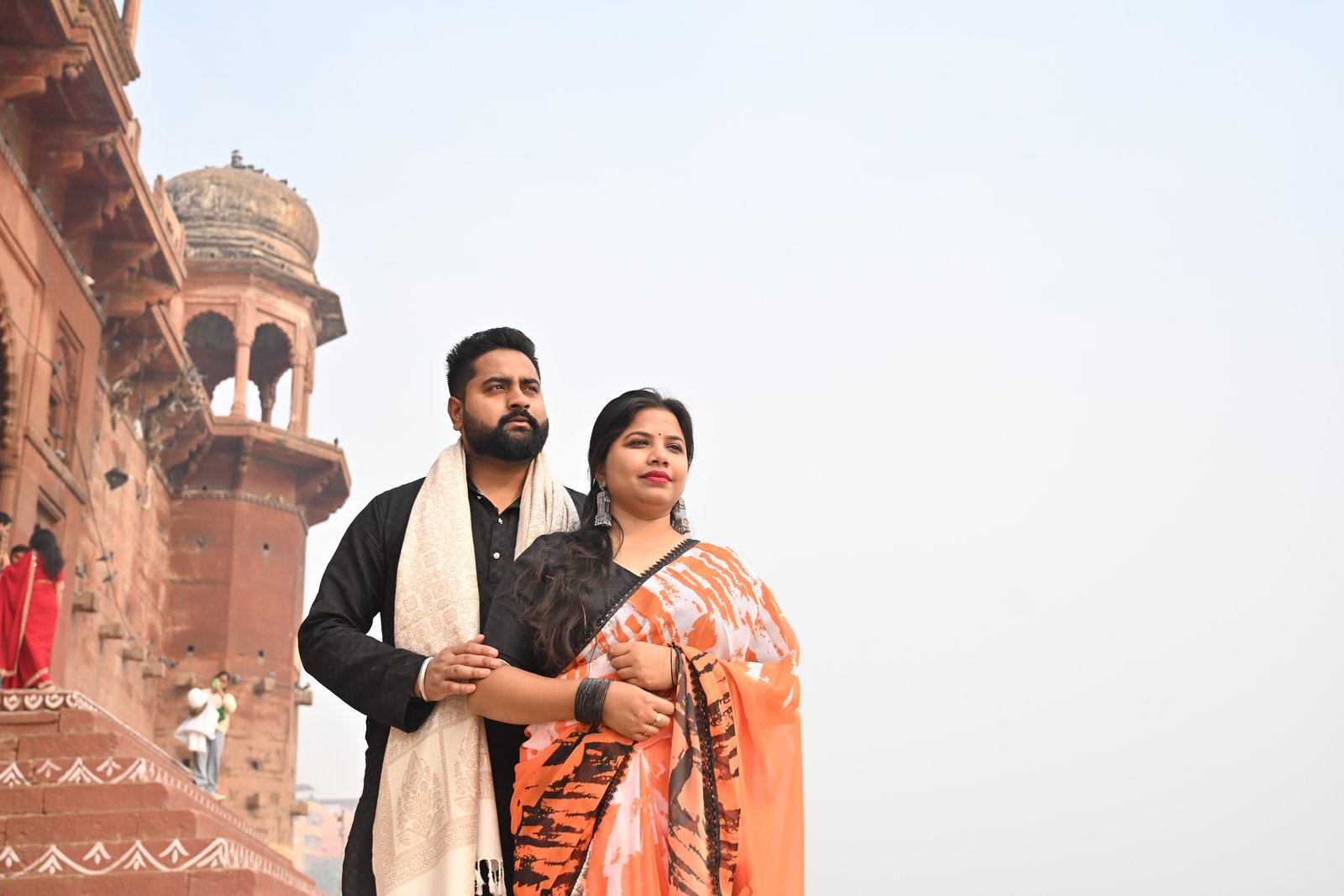 15 Best Pre-Wedding Shoot Poses for Couples in Varanasi